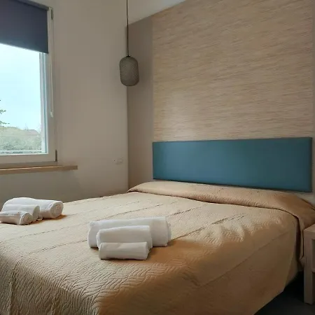 Apfel Ar Holiday-home بسكييرا ديل غاردا