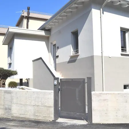 Apfel Ar Holiday-home Penzion Peschiera del Garda